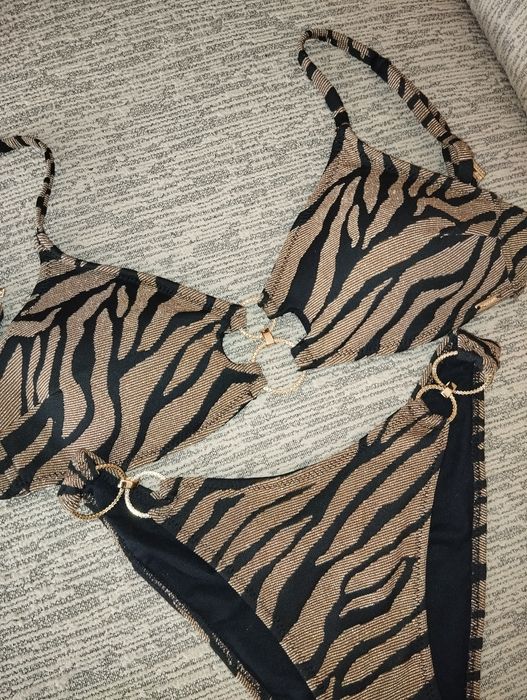 Costum de baie New Yorker