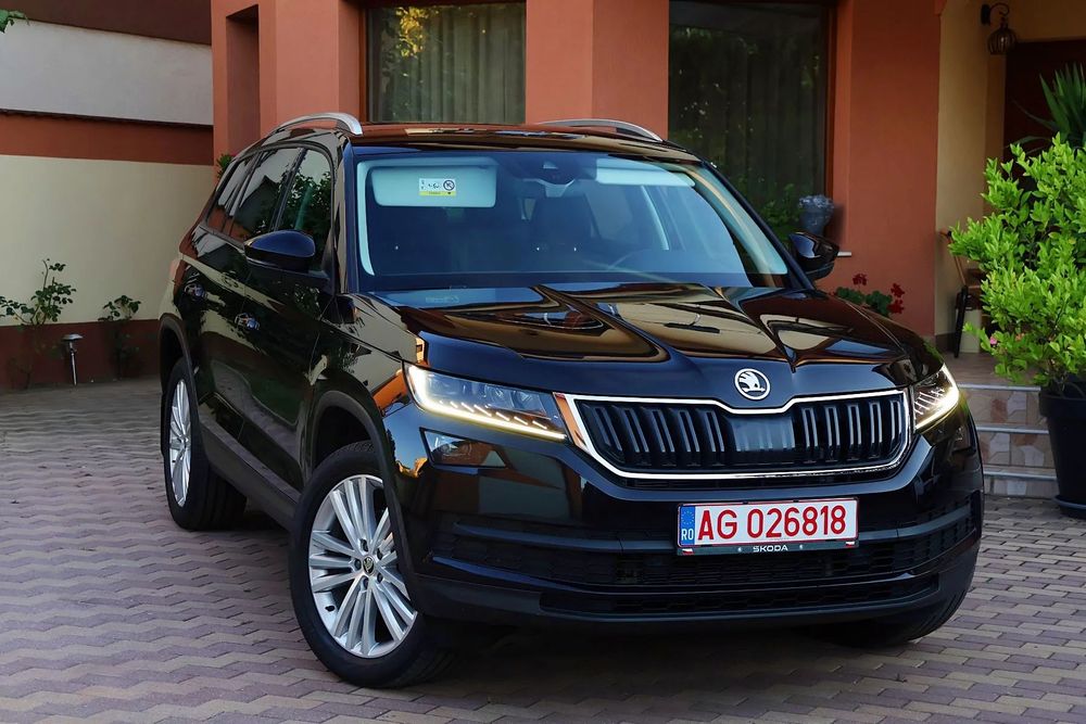 Skoda Kodiaq 7 LOCURI 2020 full led MATRIX piele automata incalzire jante 19 euro 6