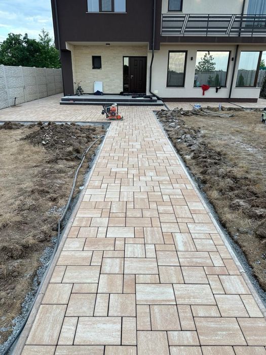 Amenajări pavaje /garduri/gazoane/ terasamente !