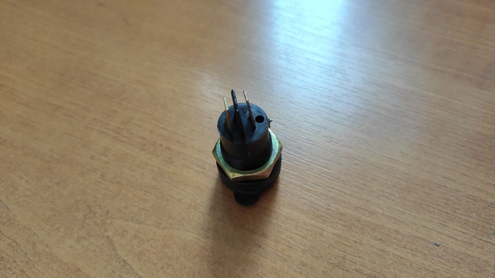 Гнездо за запалка DIN стандарт 12V/24V