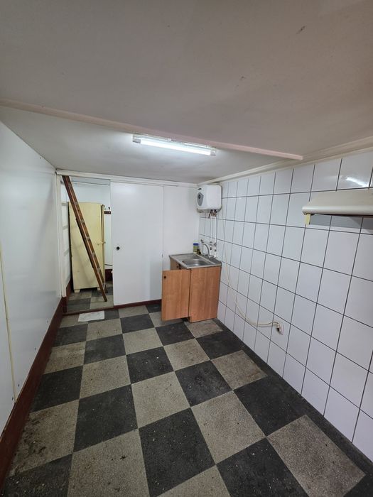 Spațiu comercial de închiriat – Piața Centrală – 1.300 lei/lună