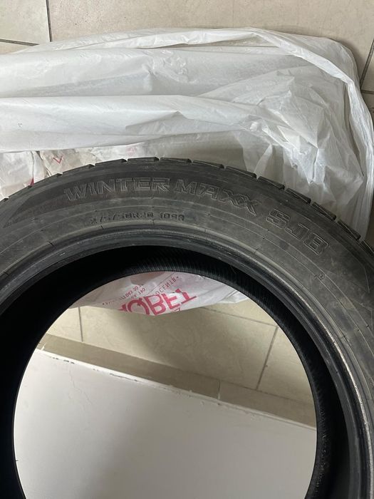 Продам зимние шины DUNLOP