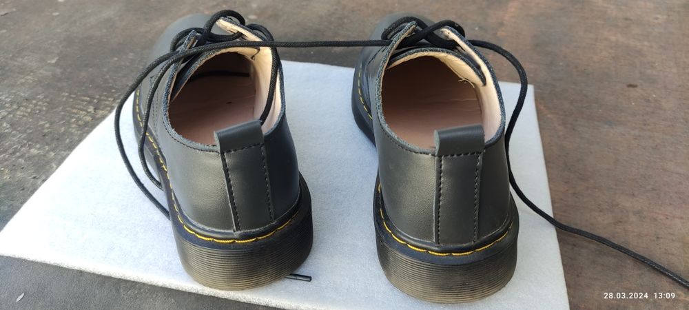 Полуботинки 23.5 см.