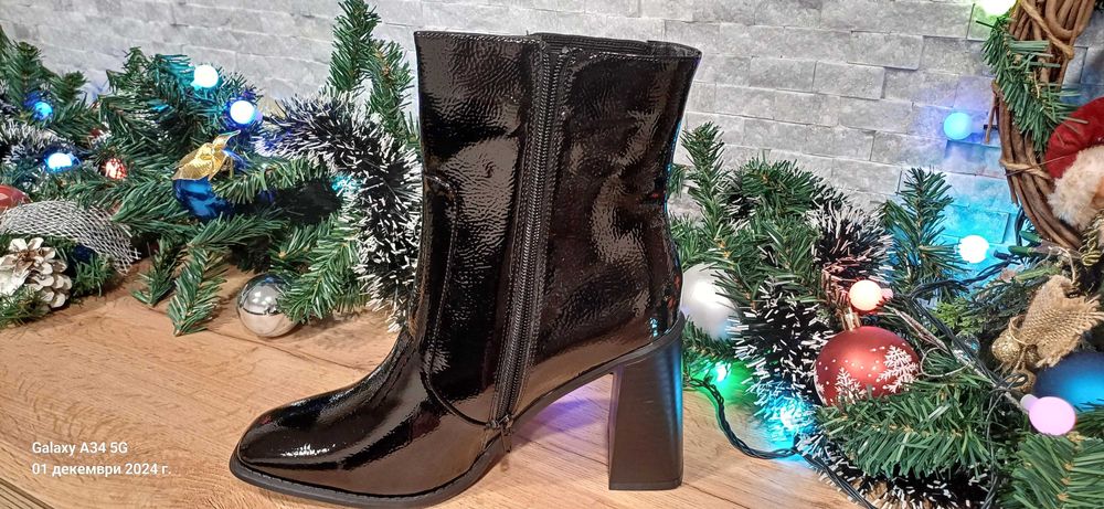 Дамски боти - лак, размер 41 нови