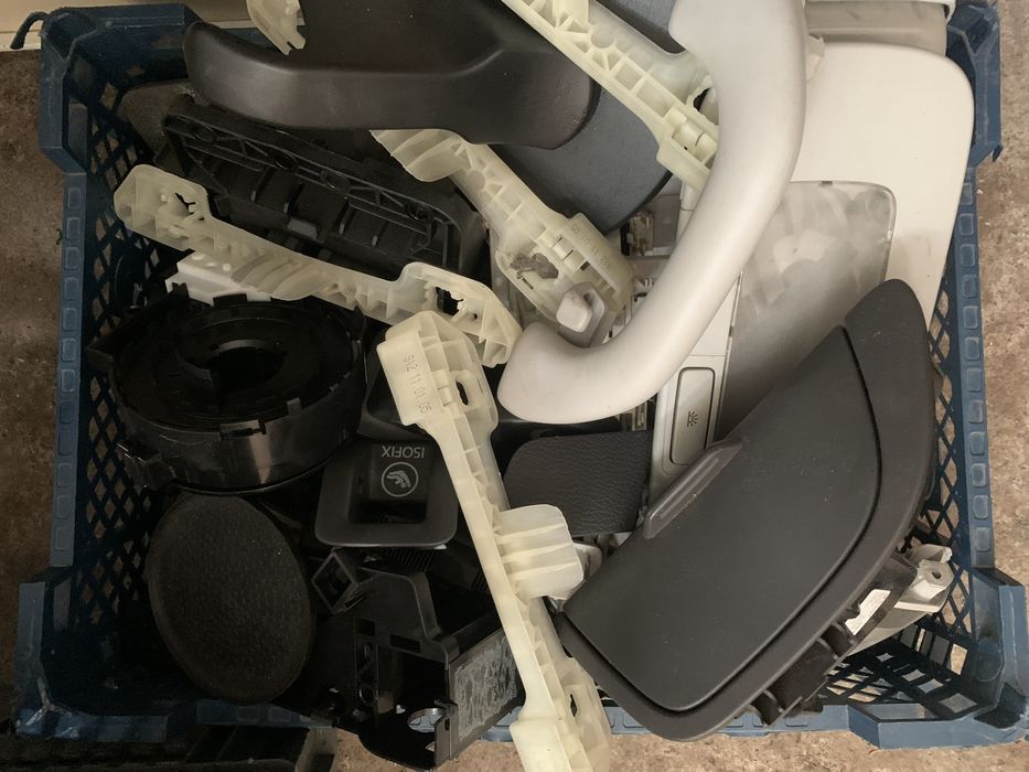 Части за  VW GOLF 5