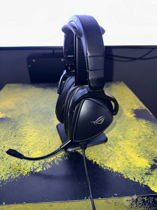 ASUS ROG Delta S в идеальном состоянии
