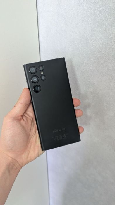 Продам Samsung S22 Ultra