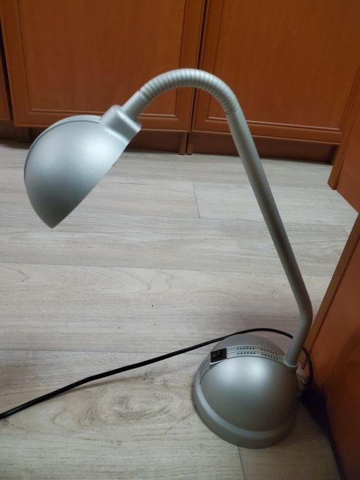 Настолна   лампа