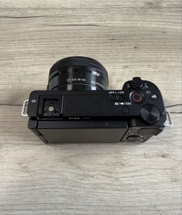 Продам Sony zv e10