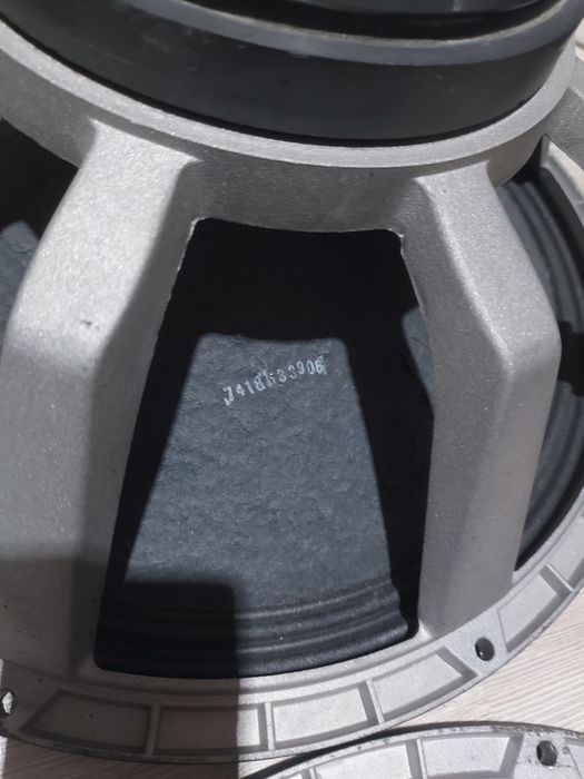 Electro Voice 18 дюйм