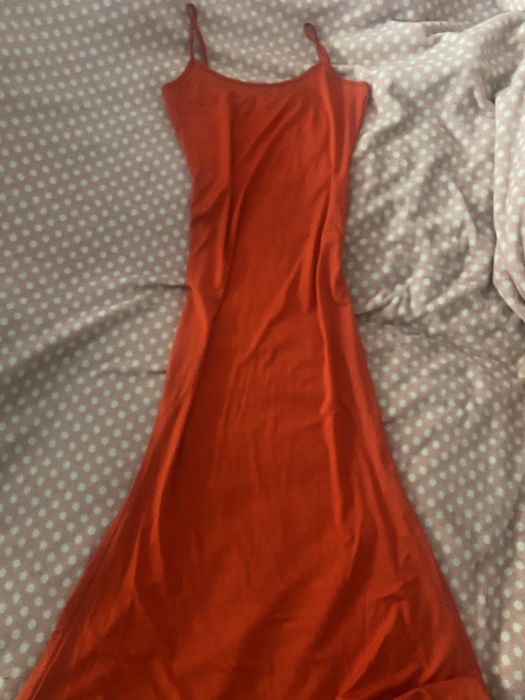 продаю платье новое