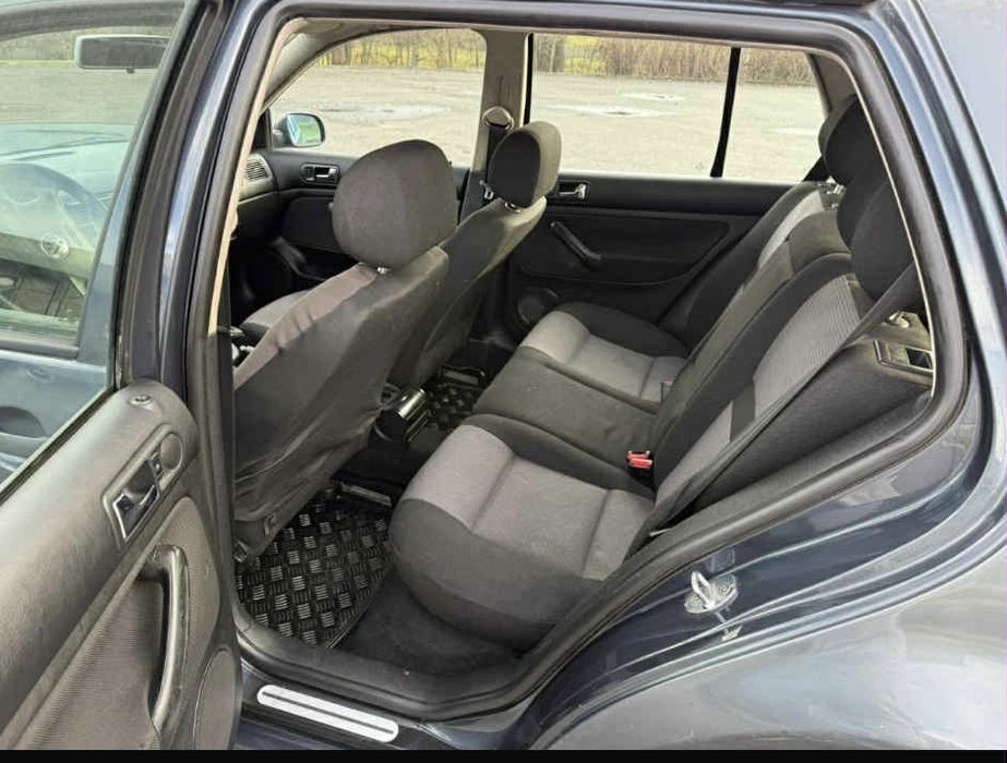 Volkswagen Golf 4 model edition 1.4