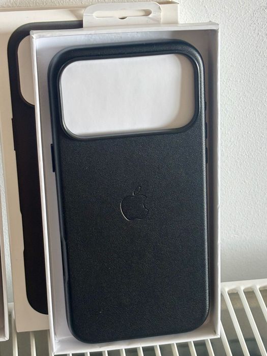 Husa de piele Magsafe iPhone 17 Pro si 17 Pro Max
