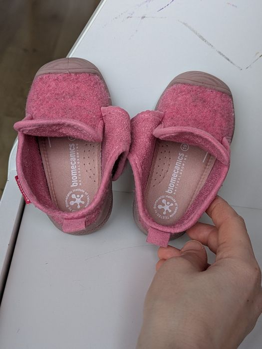 Пантофи biomecanics 19