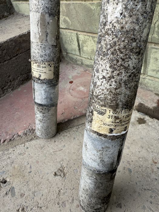 Перед стойка на бмв е39