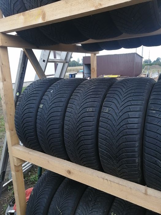 Anvelope 205/55/16 Hankook de iarna