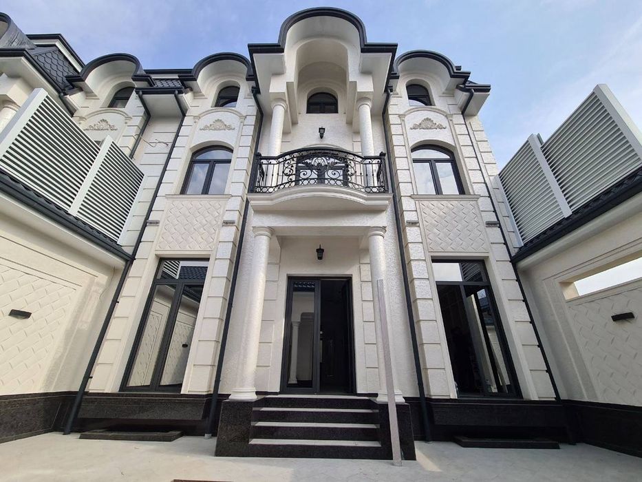 Продам евро дом Мирзо-Улугбекский Циалковская 2,4 соток 4 уровня 360м2