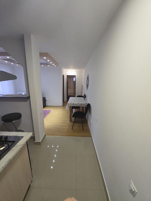 Vand apartament nou ultimul etaj,posibilitate mansarda