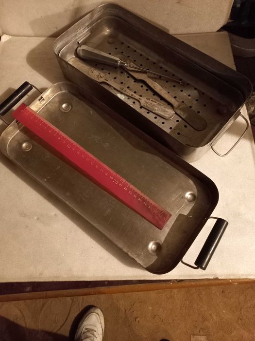 Продам   бокс для  стерилизации  инструментов в ветеринарии из рандоли