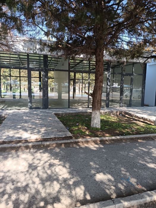 Сдаётся помещение в Чирчике в 8-микр. ,40кв. и 80кв