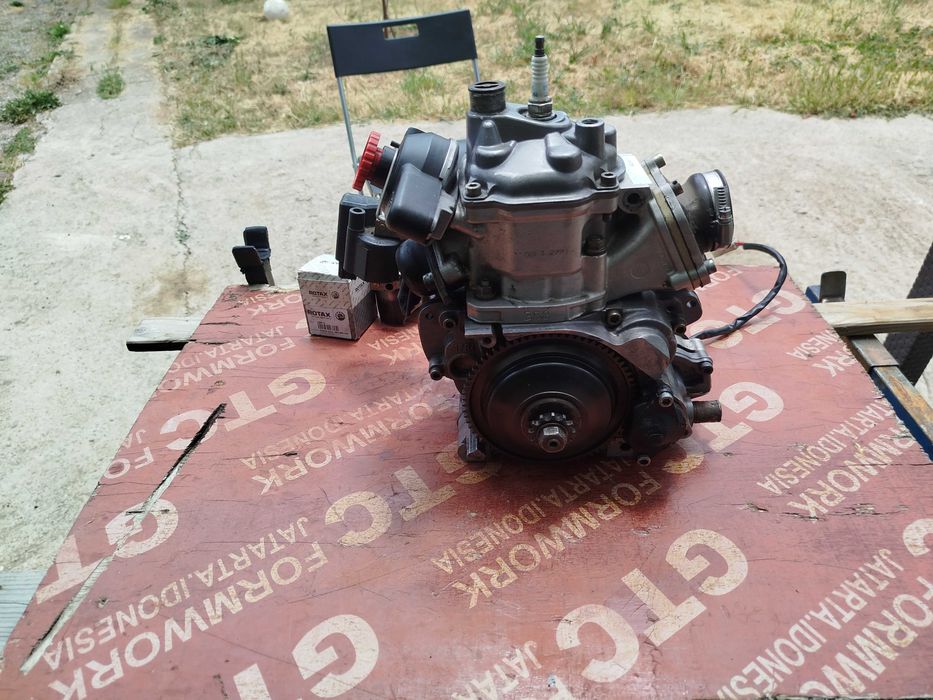 Двигател за картинг Rotax max