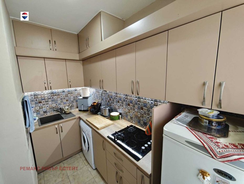 Продава се Тристаен апартамент в Русе, Възраждане - 86 кв.м за 1067 €/кв.м - Снимка #6