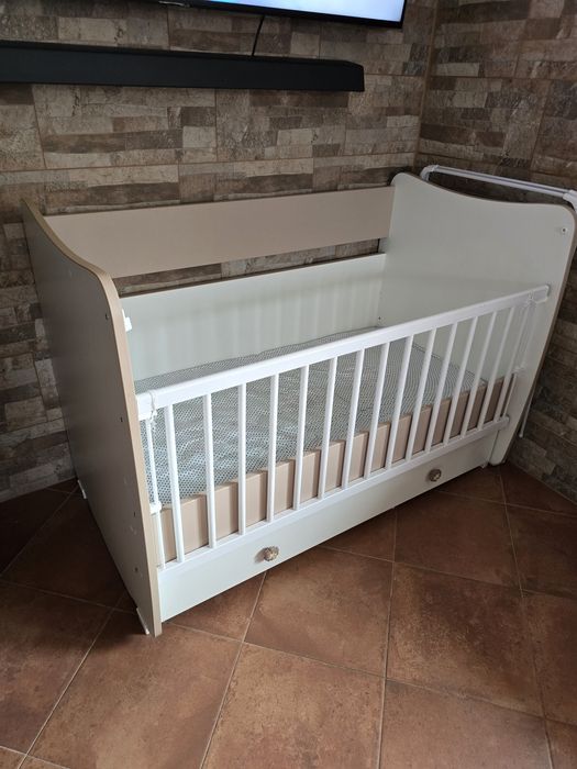 Дървена кошарка Lorelli с ПОДАРЪК МАТРАК