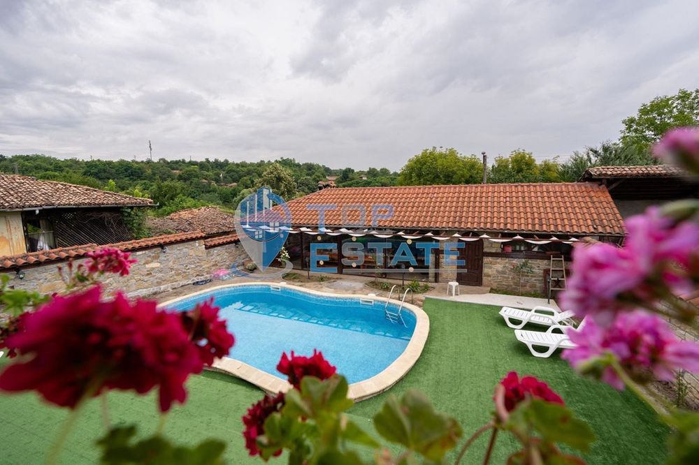 Успешно работеща къща за гости с басейн и отлична репутация в село Ми