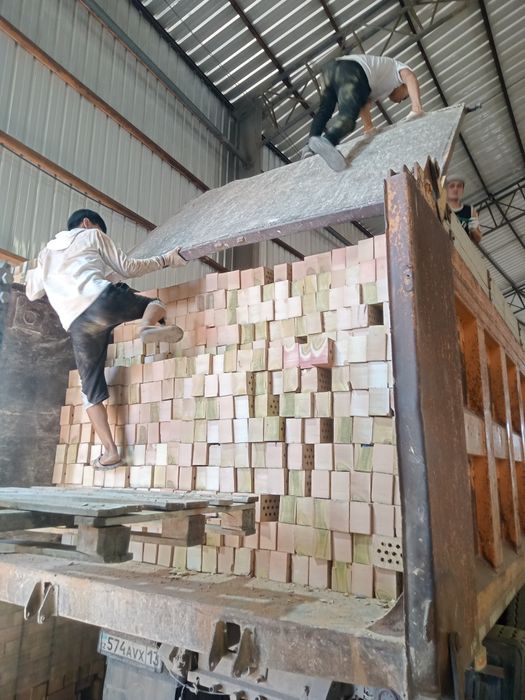 Кирпич полтора  с доставкой 65тг сарыагаш