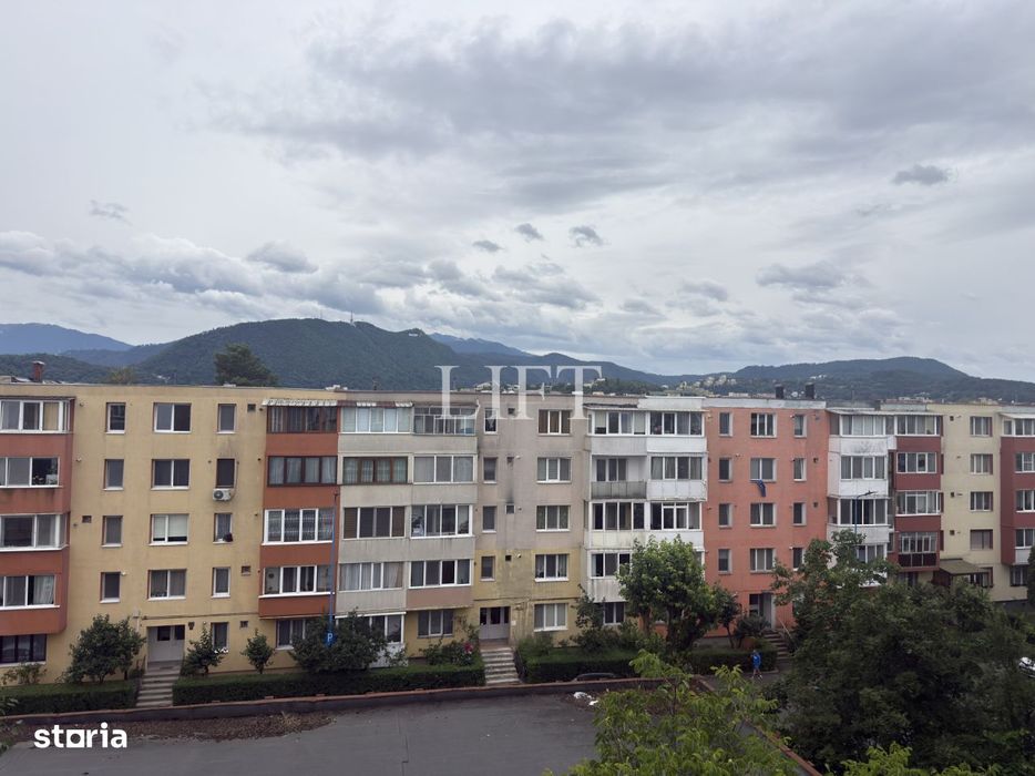Apartament de 2 camere, decomandat, 50mp, Tractorul