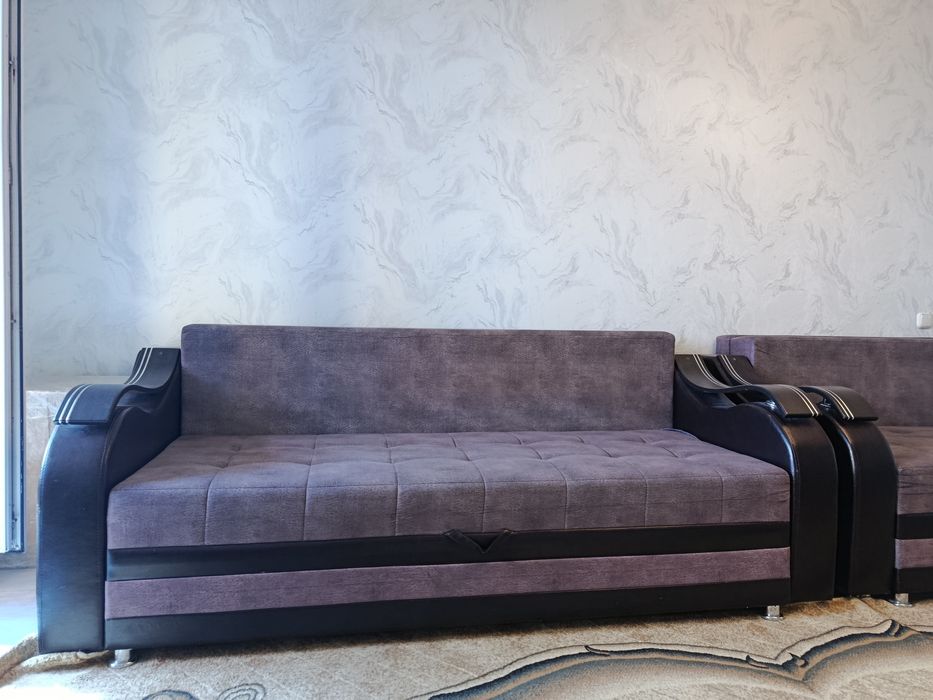 2дивана 2м +1,5м