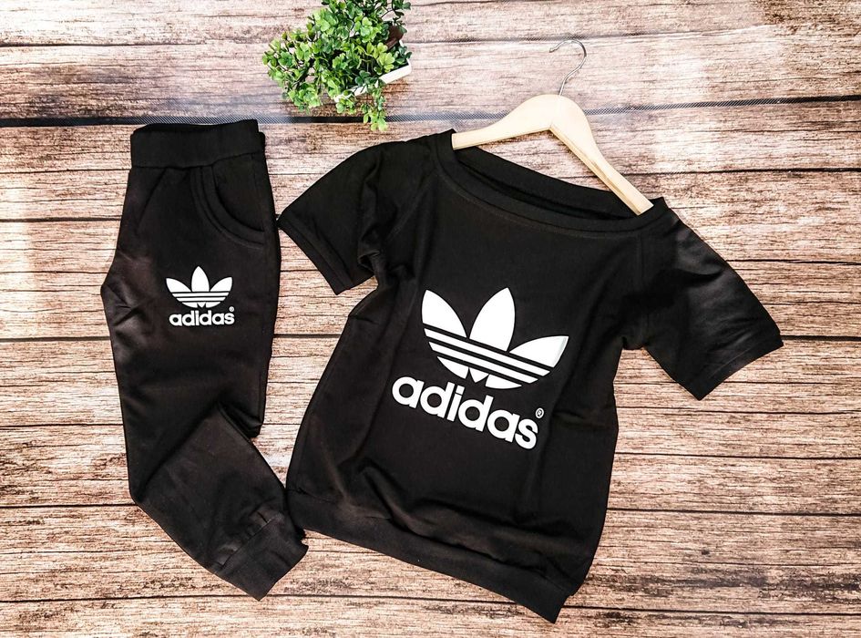 Дамски спортни екипи Найк и Адидас с къс ръкав / памук,ликра,вискоза