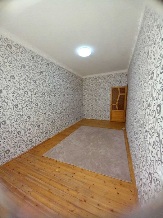 5 мкр А. Сомийда 4 хонали квартира сотилади.