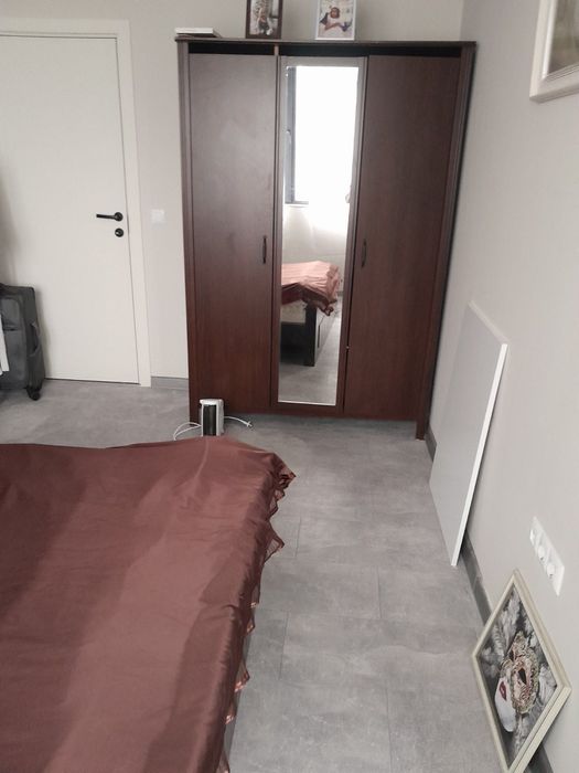 Тристаен - обзаведен