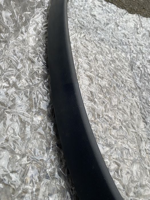 Лайсна преден десен калник R line VW Tiguan 2007-2010