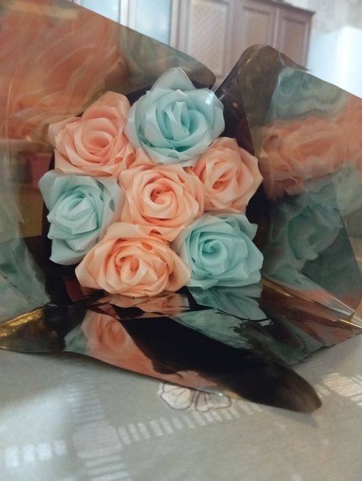 Атласные розы Конаев