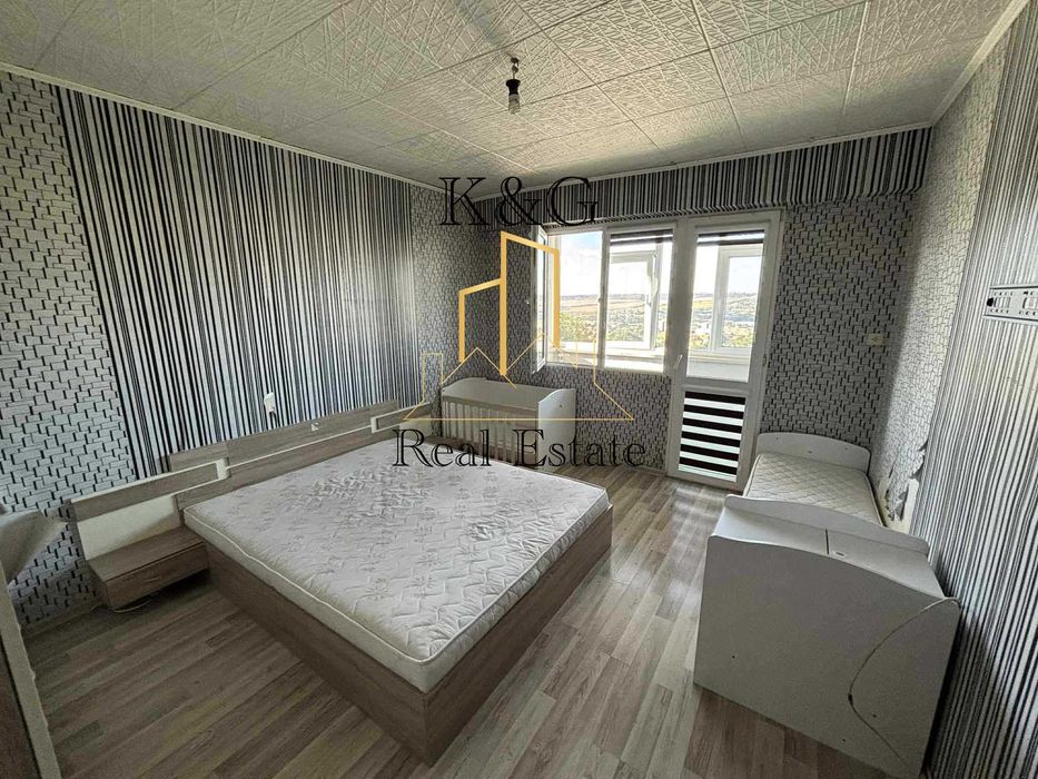 Продава се Двустаен апартамент в Разград, Орел - 75 кв.м за 1054 €/кв.м - Снимка #2