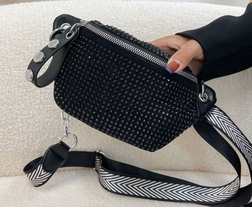 Малка дамска чанта