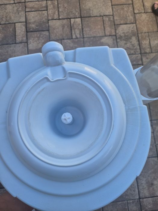 Vând dozator apă caldă si rece