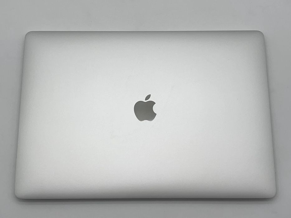 Macbook pro 16 inch i9/16GB/512GB/2K Retina