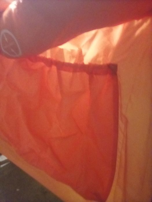 Pătuț nou. teascul folosit