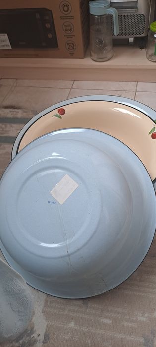Эмалированная кастрюля