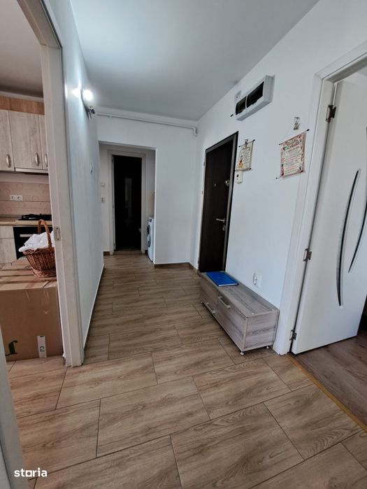 Apartament 3 cam decomandat et. 1, str Marasesti