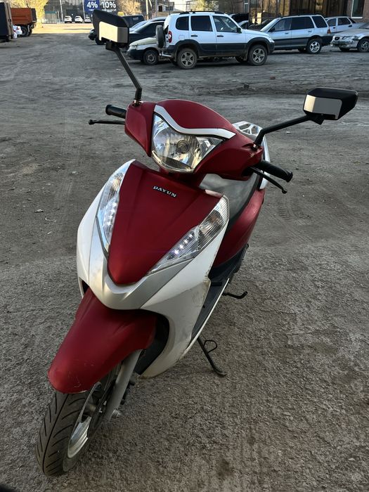 Скутер 125 кубов