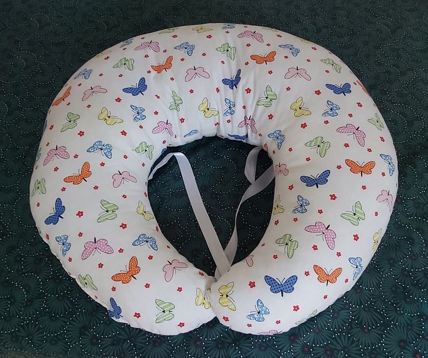 Vând set format din baby nest, perna alăptare, perna formarea capului