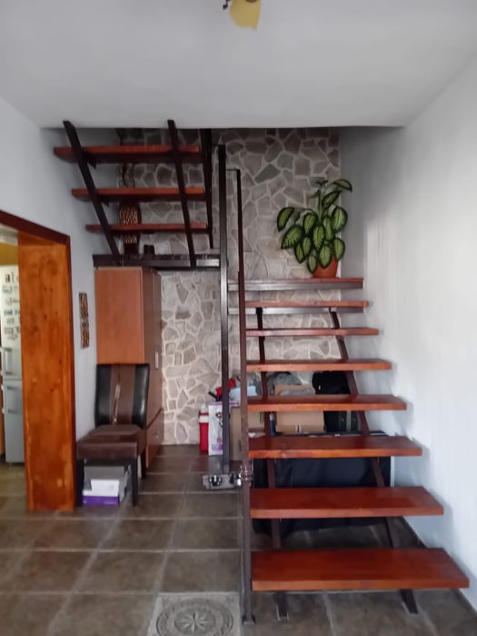 Casa de vanzare zona Gusterita