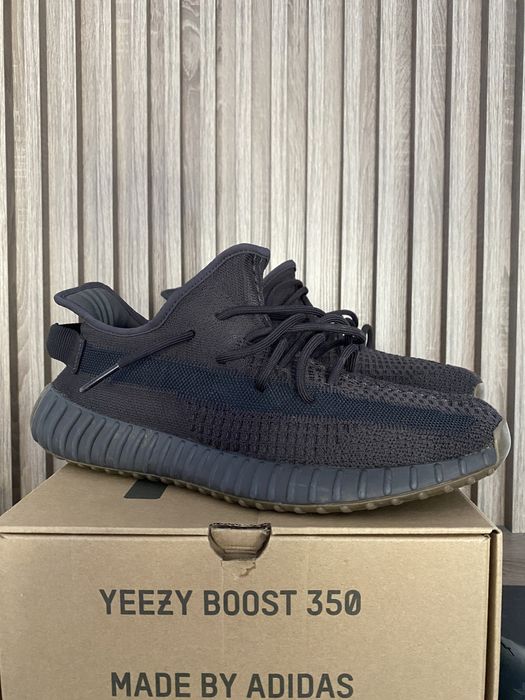 Yeezy 350 V2 cinder/ marimea 45 1/3