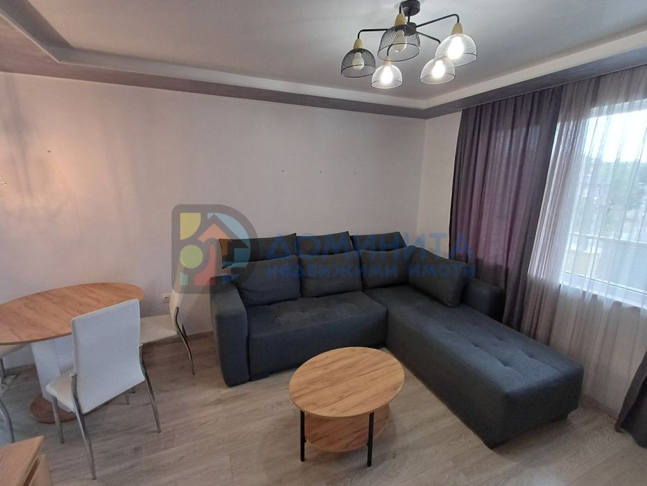 Двустаен апартамент, напълно обзаведен. Луксозно изпълнение