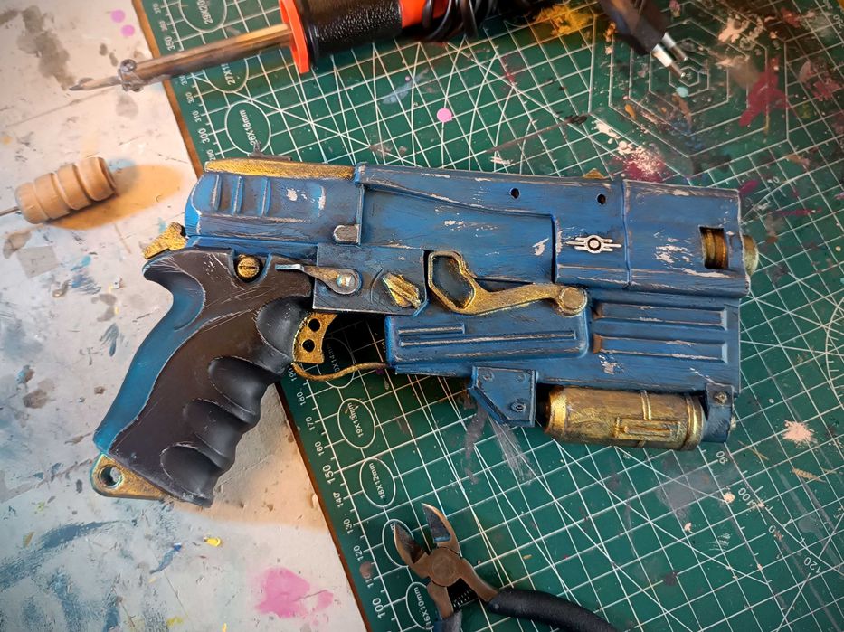 Fallout 76 косплей пистолет реквизит - 2 варианта