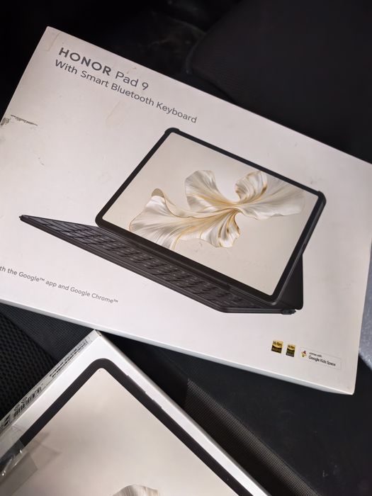 Tableta Honor Pad 9, 4G(LTE),8GB RAM, 128GB stocare, 12,1 inchi + tastatura/husă Bluetooth